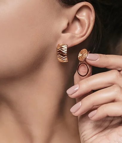 Rose gold textured hoop earrings